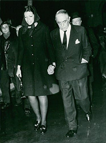 Vintage fotó Szókratész, Arisztotelész Onassis séta tartja a daughter39;s kezét (Cristina) során a halál