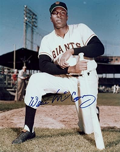 Willie McCovey Aláírt 8x10-es Baseball-Fotó - Dedikált MLB Fotók